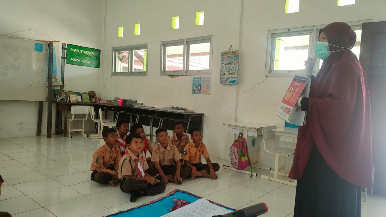 Puskesmas Tanah Grogot Menciptakan Senyum Sehat Melalui Kegiatan UKGS di SDN 015 Desa Sungai Tuak